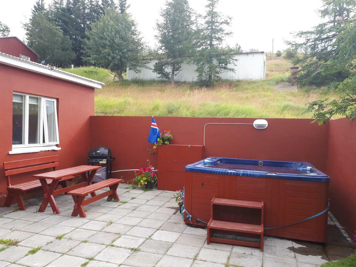 Brunalaug Guesthouse - Holiday Home Eyjafjaroarsveit Exteriör bild